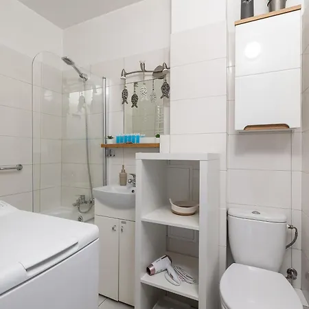 Wilaneska By Bookinghost שצ'צ'ין